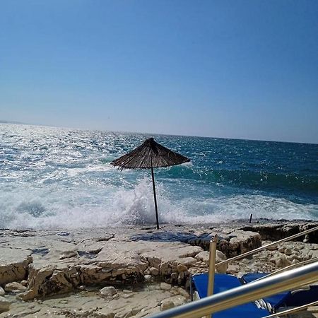Riviera Rooms Саранде Екстериор снимка