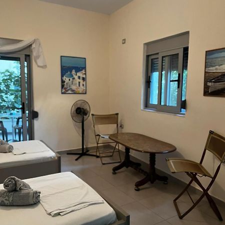 Riviera Rooms Саранде Екстериор снимка